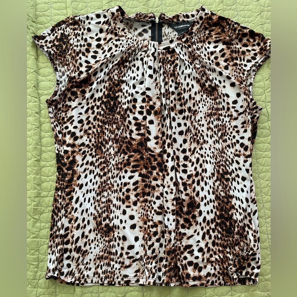 Liz Claiborne Cap Sleeve Animal Print Pullover Blouse scoop neck, back zipper XL
